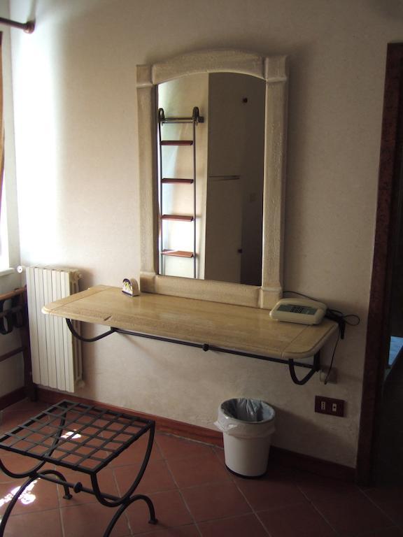 Eremo Hotel Casa Del Sorriso เอริเช ห้อง รูปภาพ
